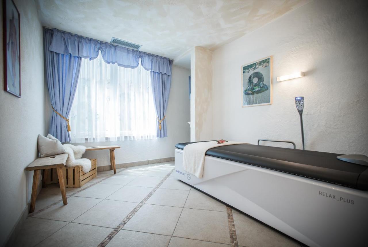 Hotel Bergland Cadipietra Bagian luar foto